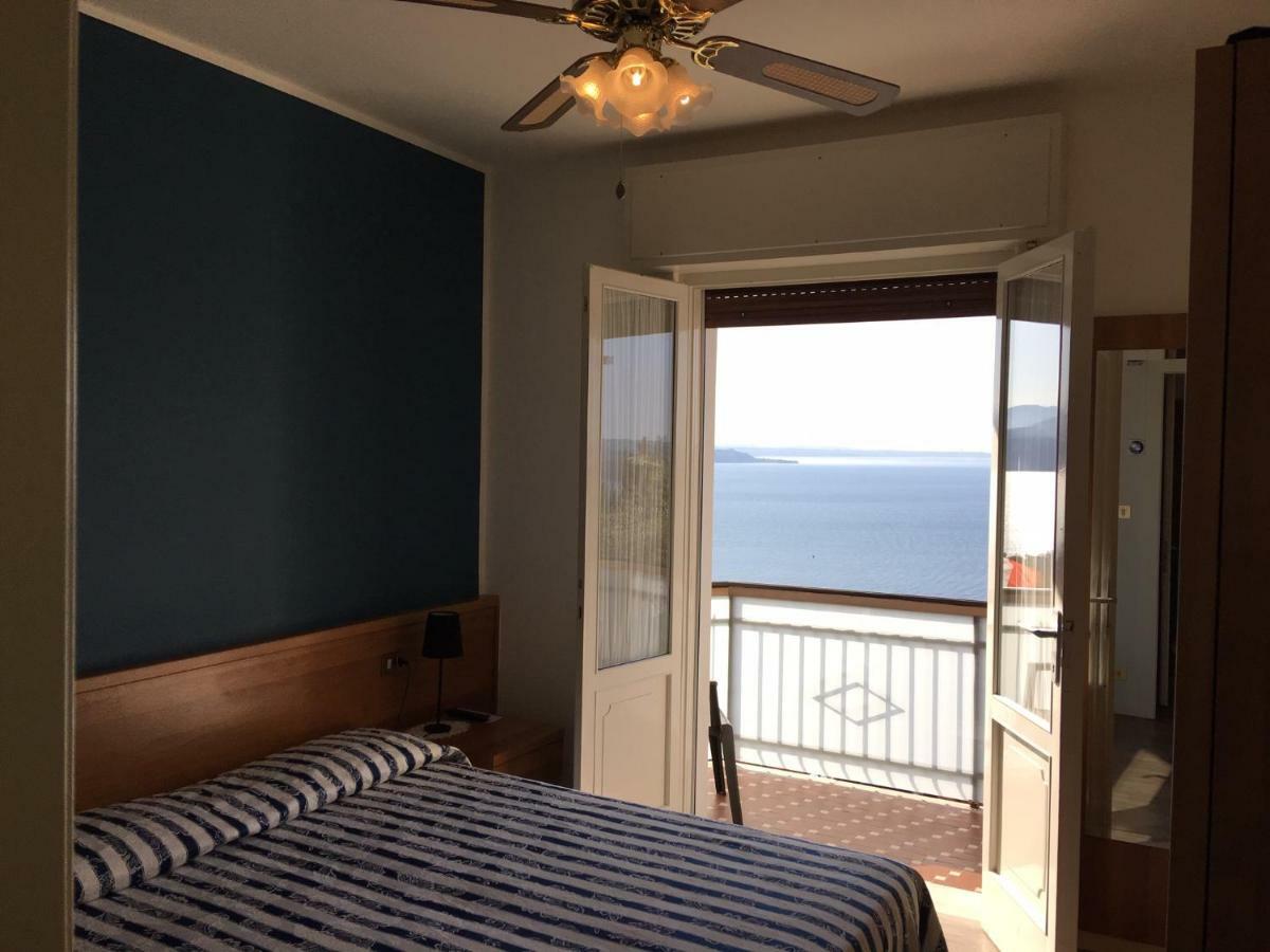 Doppelzimmer mit Seeblick