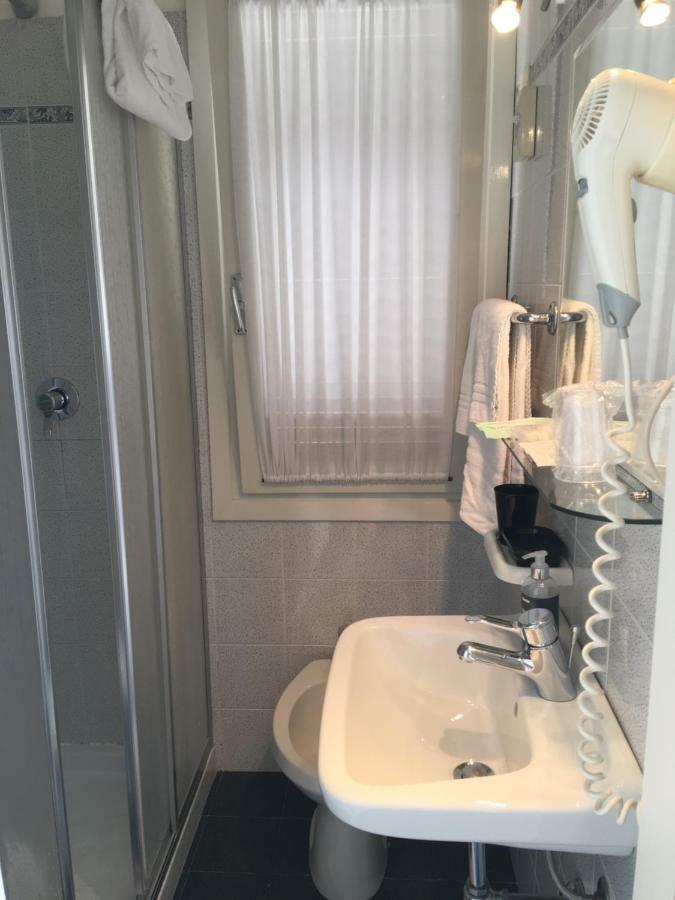 Doppelzimmer mit Seeblick